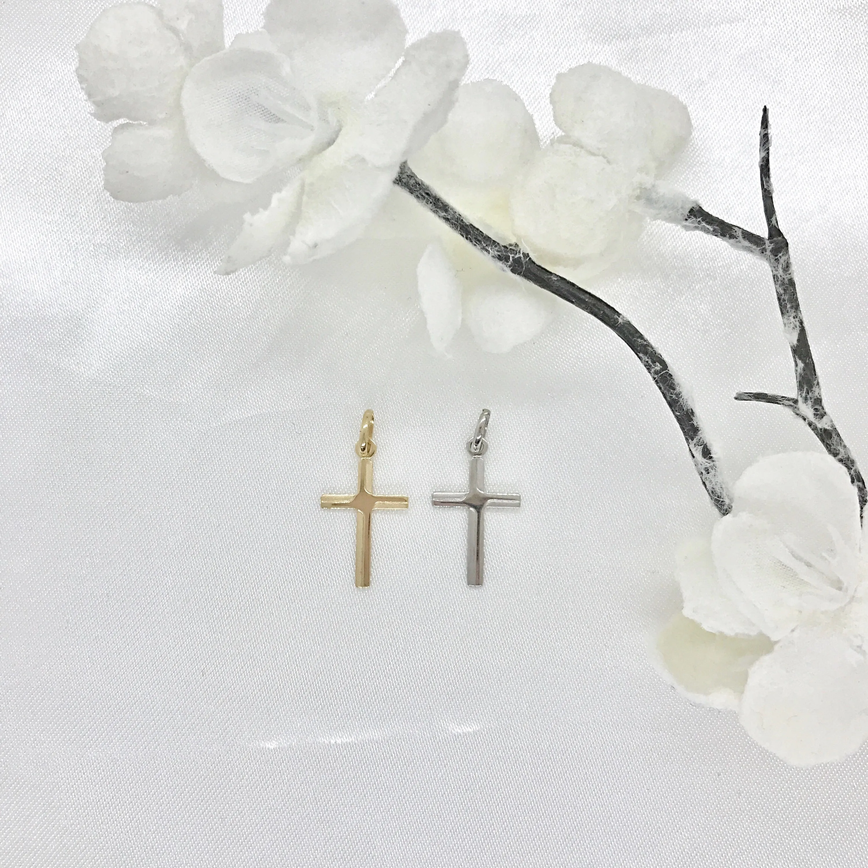 10k Gold Plain Cross