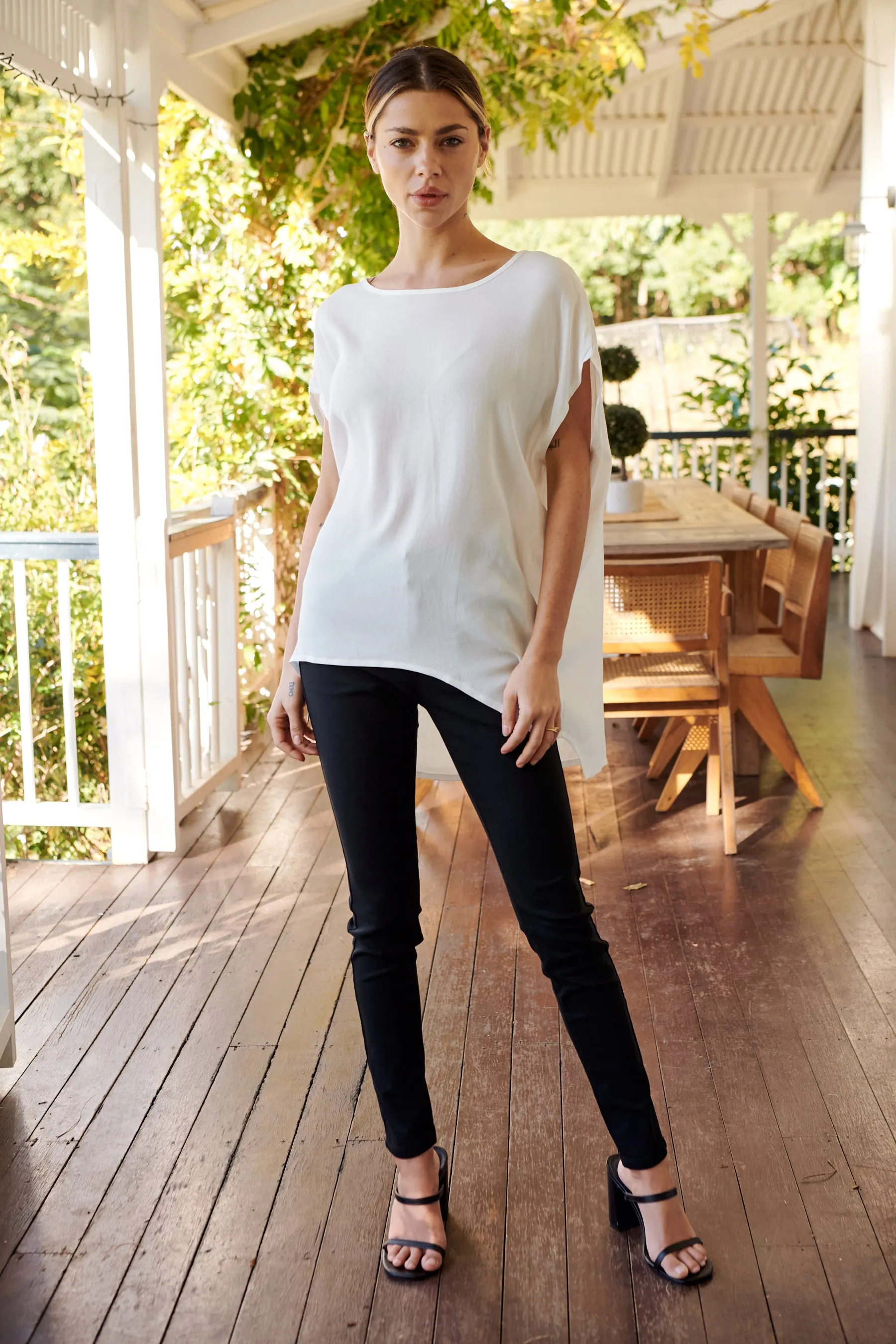 Chele Short Sleeve Oversized White Plain Top