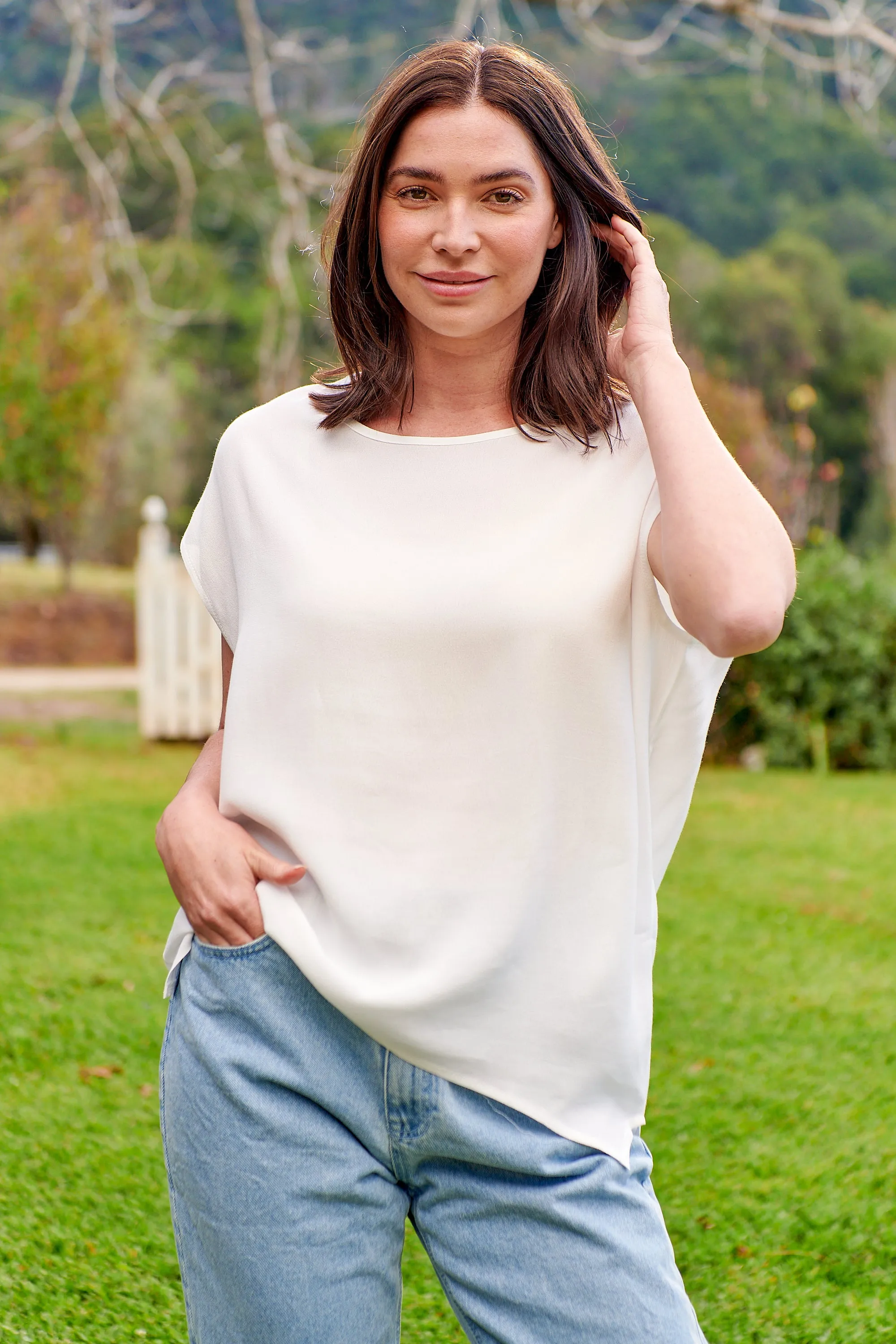 Chele Short Sleeve Oversized White Plain Top