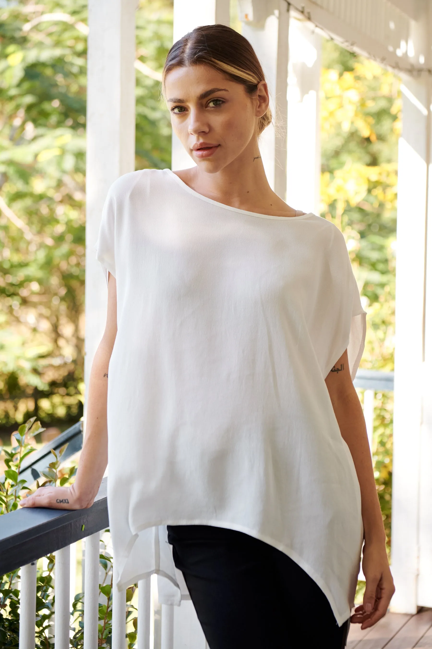 Chele Short Sleeve Oversized White Plain Top