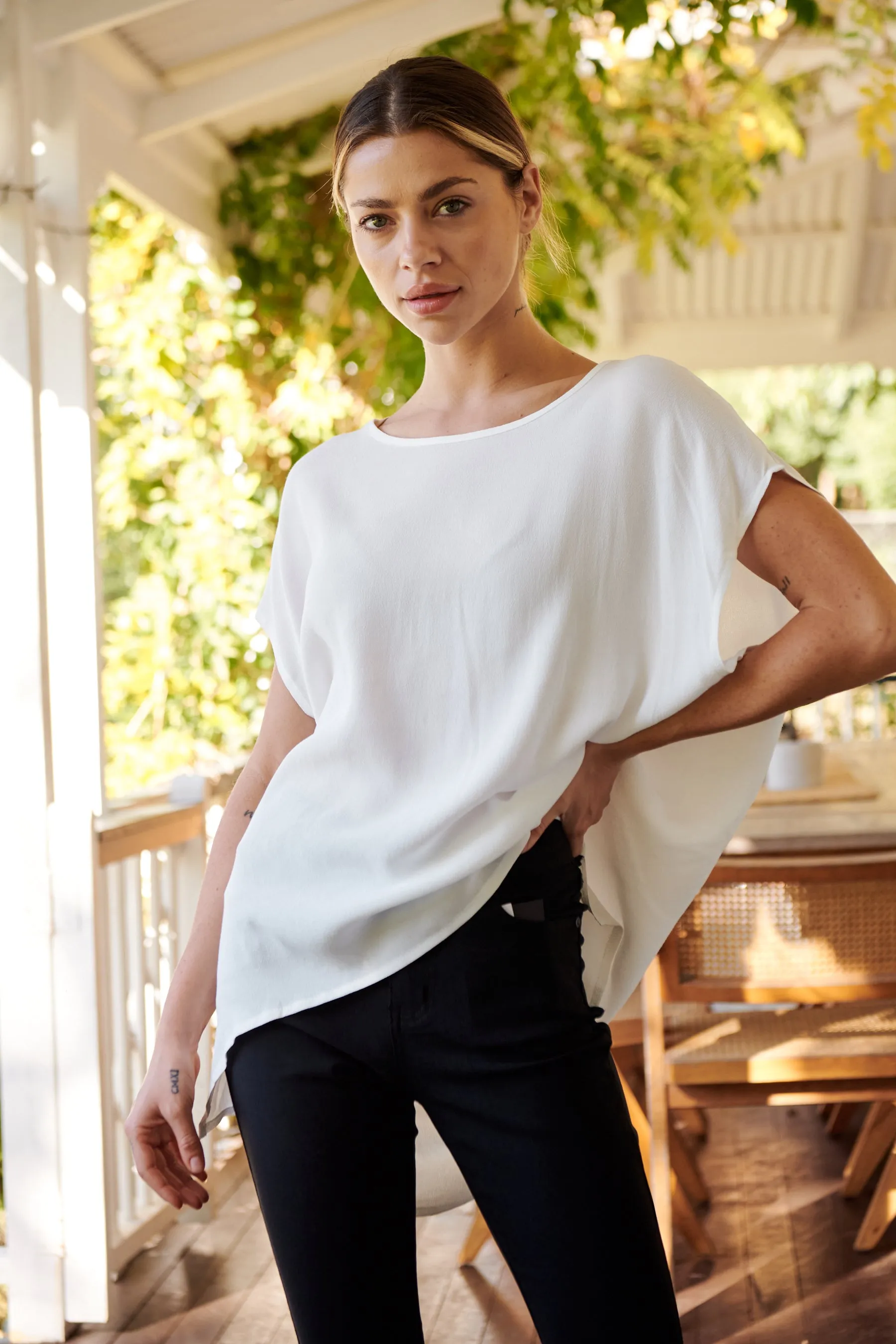 Chele Short Sleeve Oversized White Plain Top