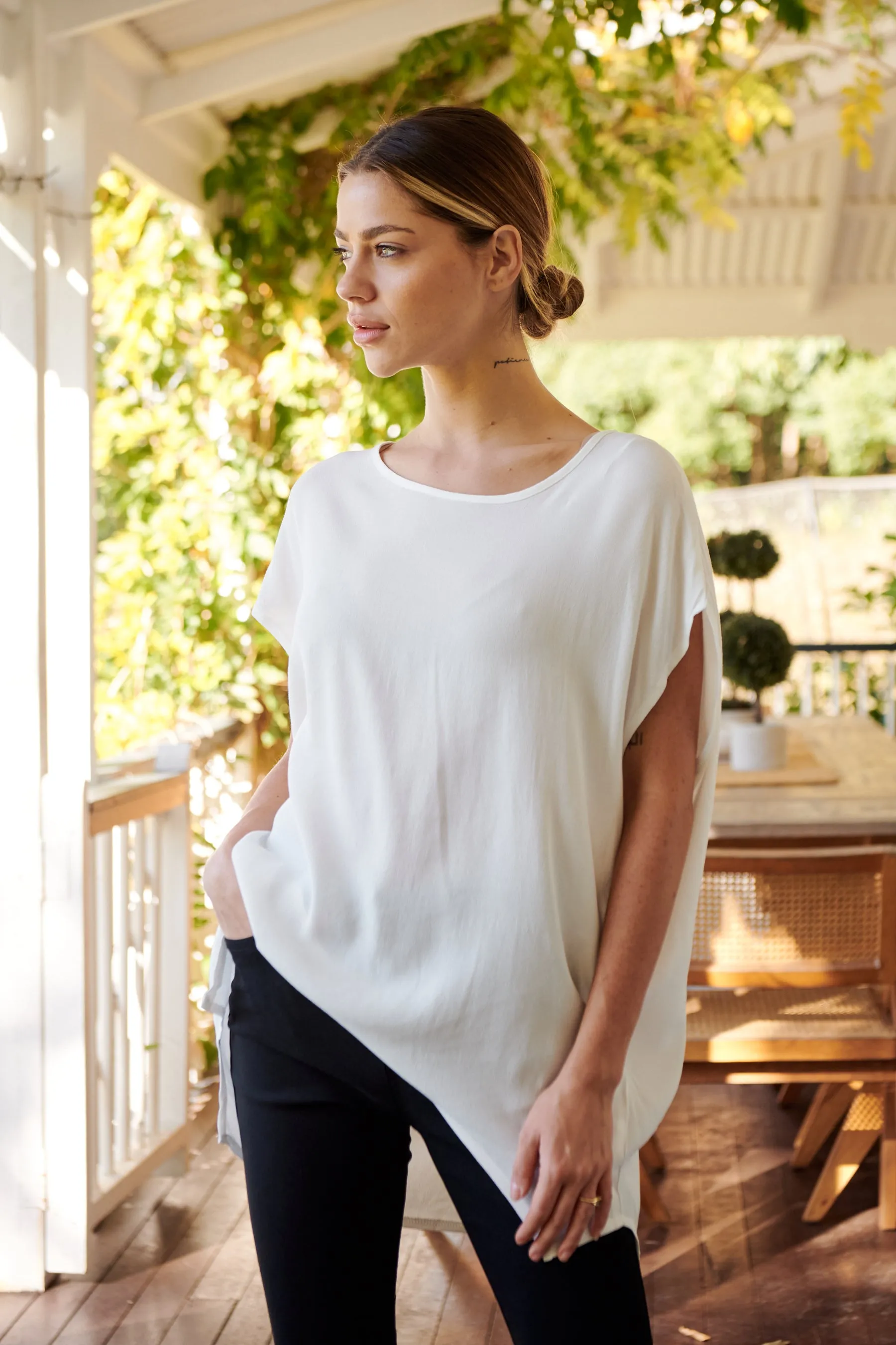 Chele Short Sleeve Oversized White Plain Top