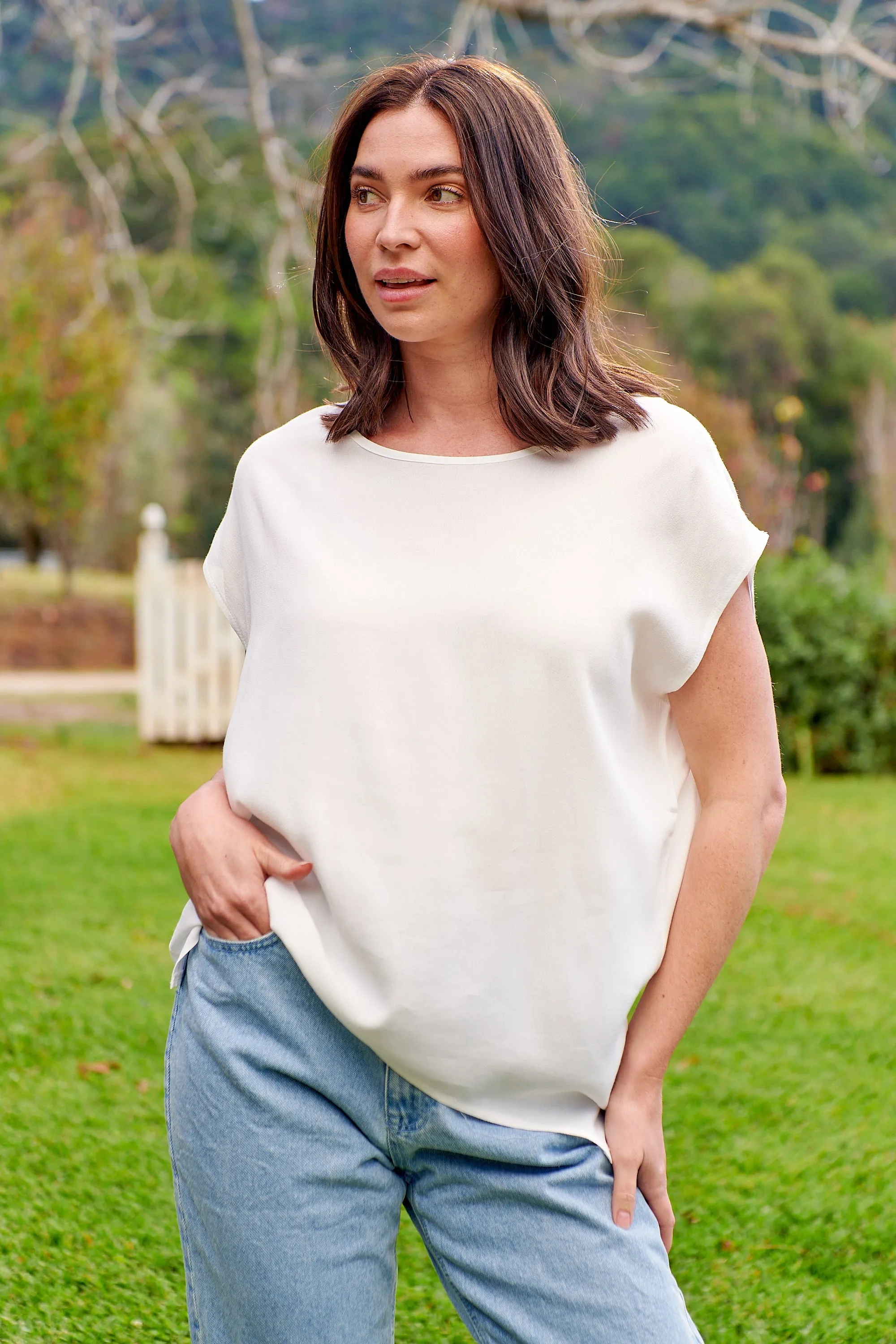 Chele Short Sleeve Oversized White Plain Top