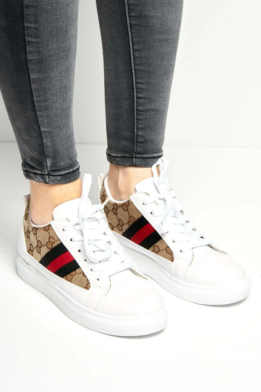 Goodie Three Stripe Patterned Lace-Up Trainers in White