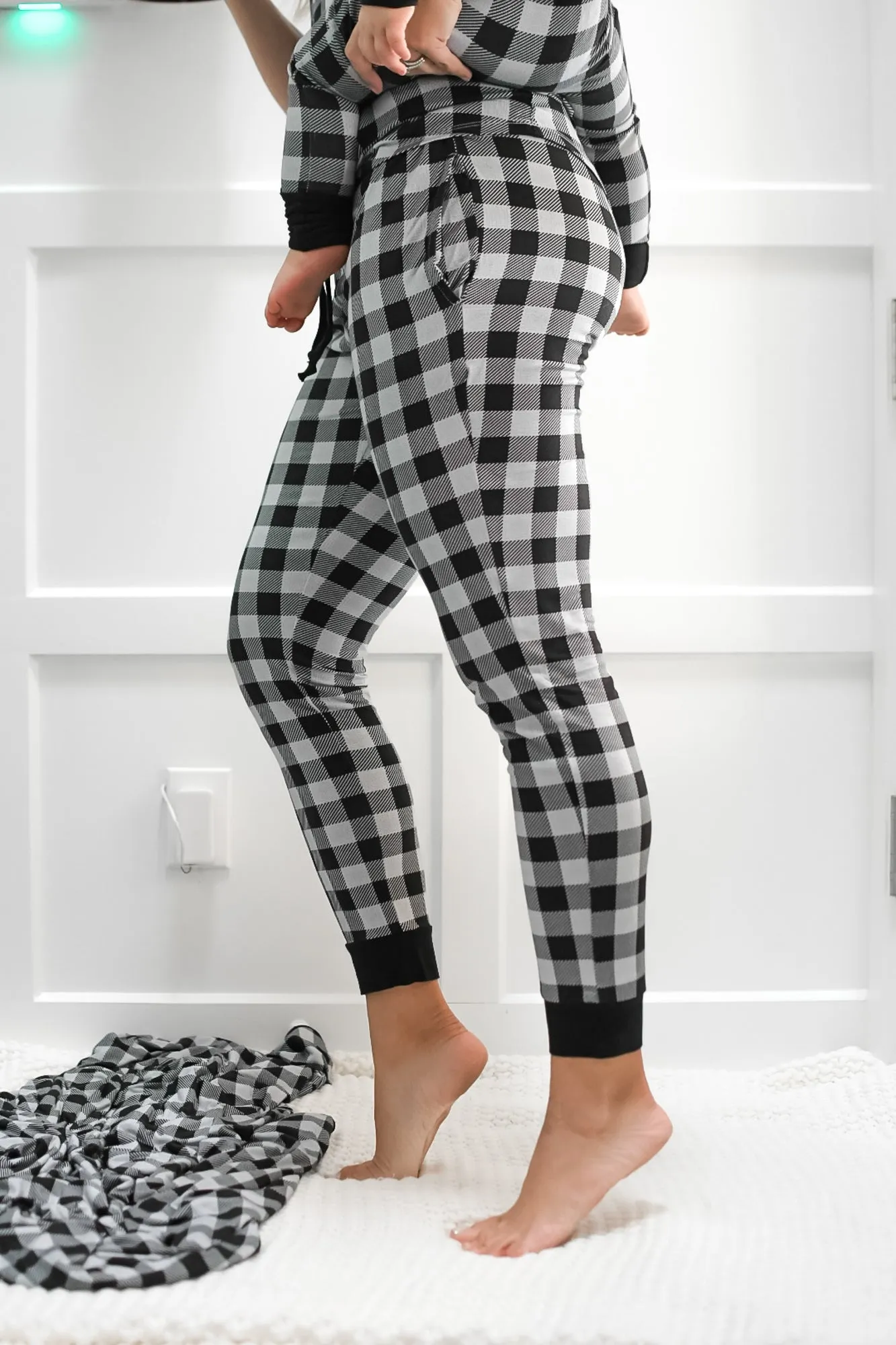 MAMA JOGGERS- Grey Buffalo Plaid