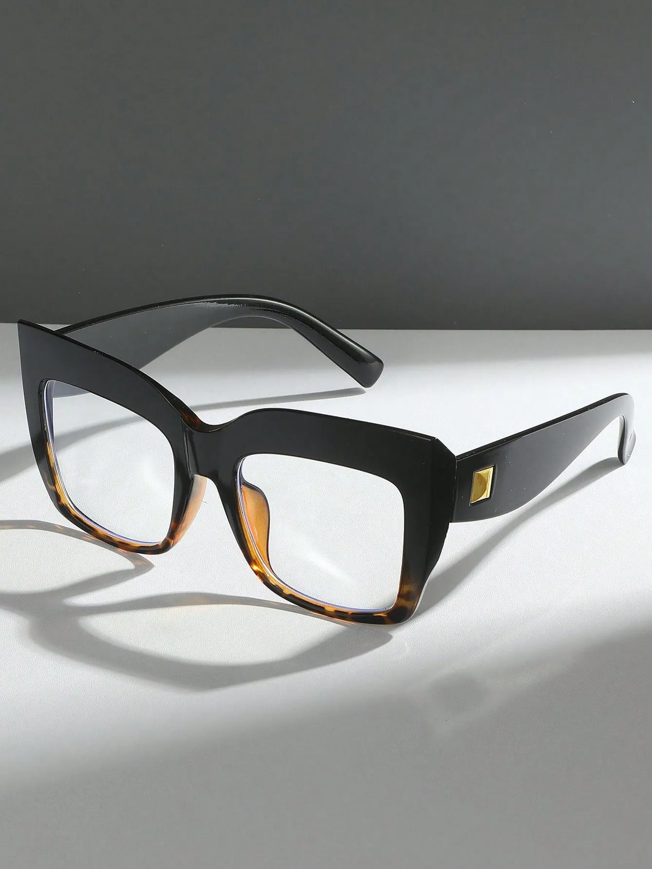 Oversized Frame Eyeglasses