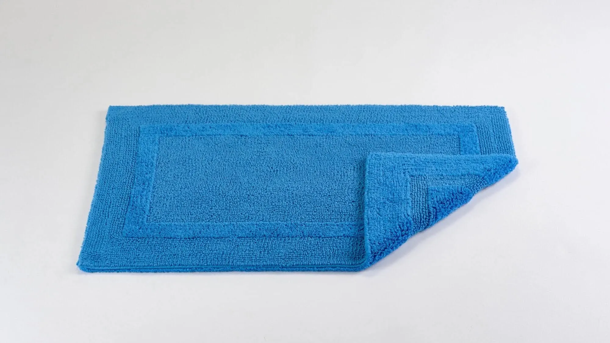 Reversible Contoured Bath Rug (23 x 23" | 60 x 60 cm)