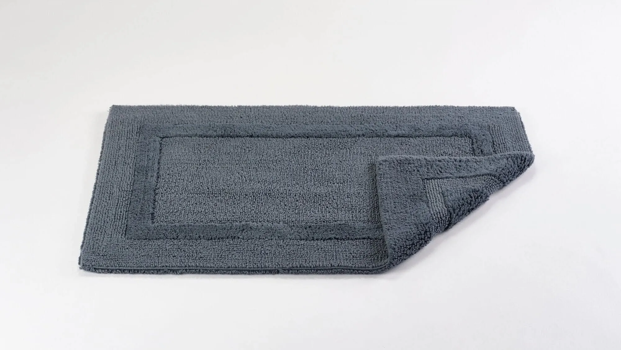 Reversible Contoured Bath Rug (23 x 23" | 60 x 60 cm)