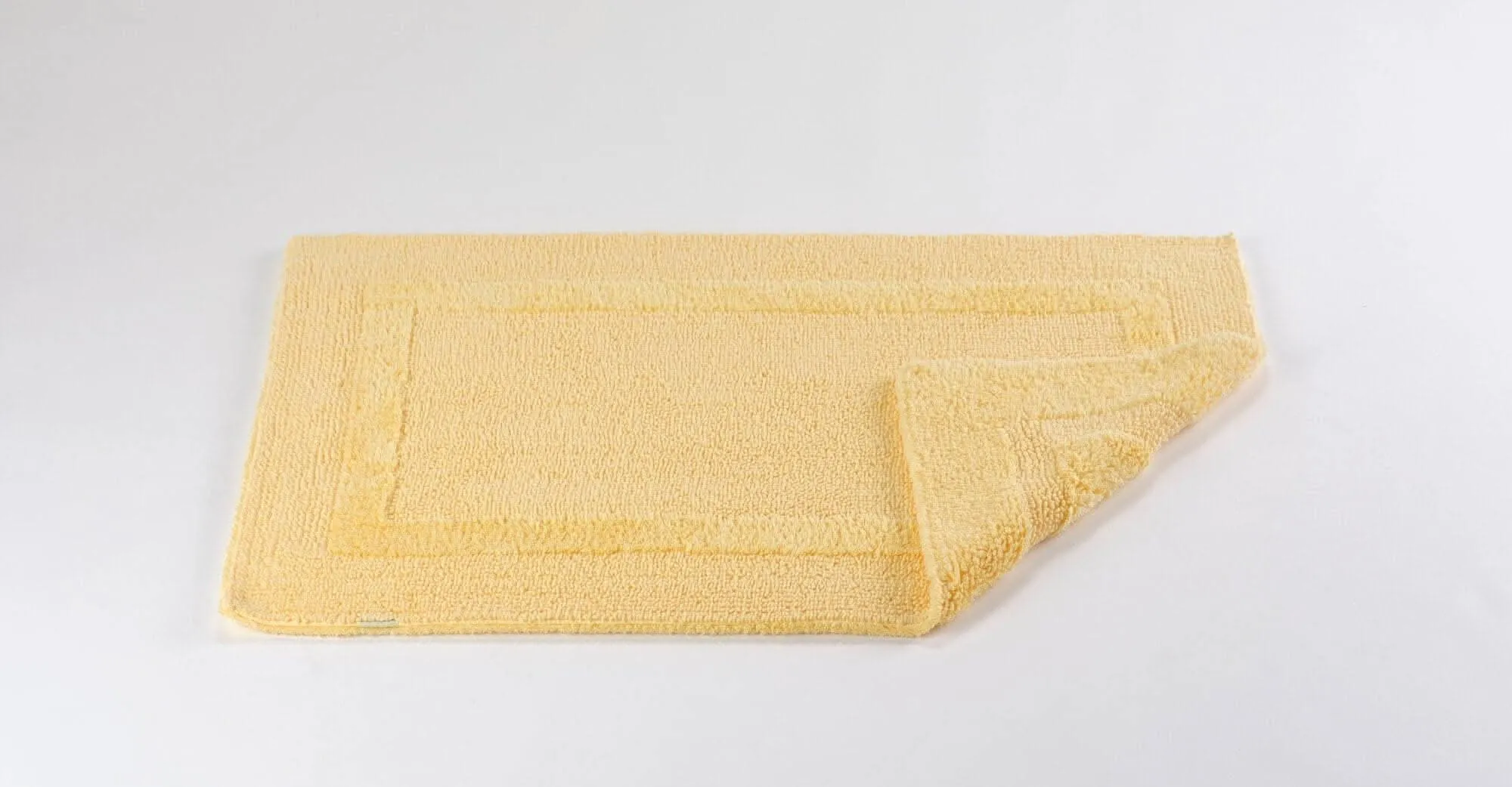 Reversible Contoured Bath Rug (23 x 23" | 60 x 60 cm)